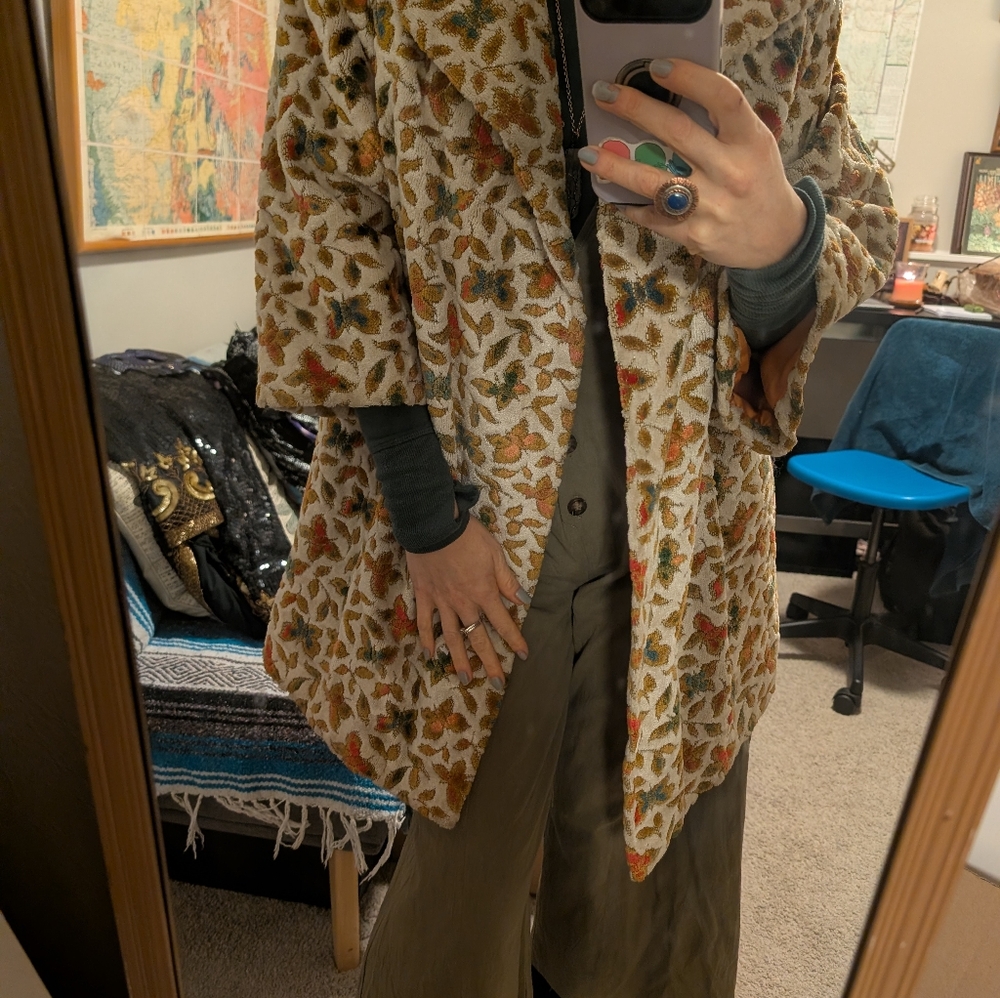 Vintage Floral Pattern Wool Coat in Beige, Olive & Rust - Picture 4 of 4